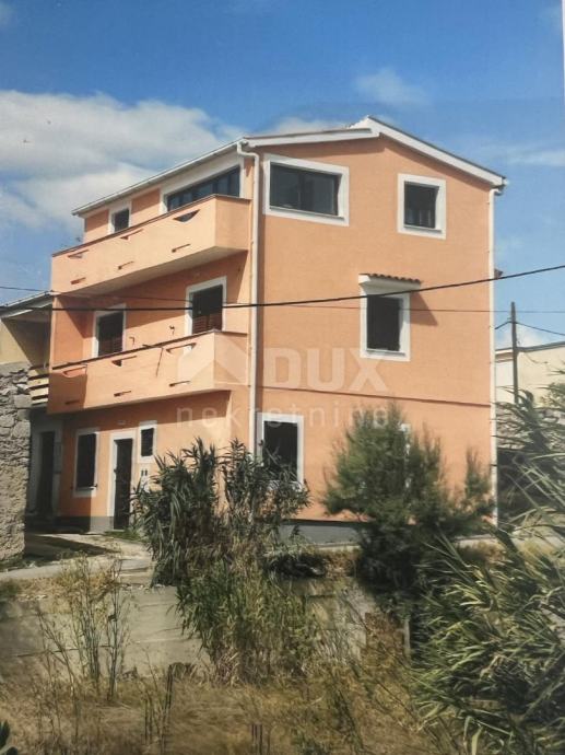 PAG - Hiša s tremi apartmaji s pogledom na morje (prodaja)