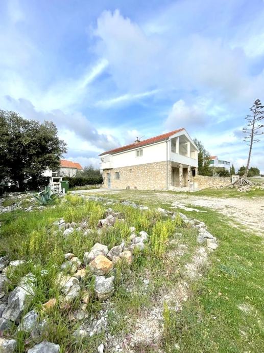 Zadar, Privlak Hiša z umetniškimi detajli, 80 m od morja (prodaja)