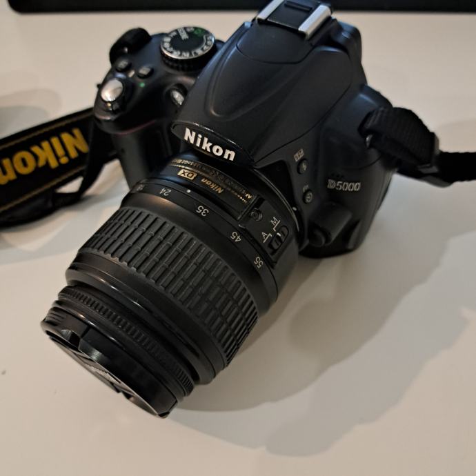 NIKON D5000 DIGITAL SLR + 18-55MM NIKKOR