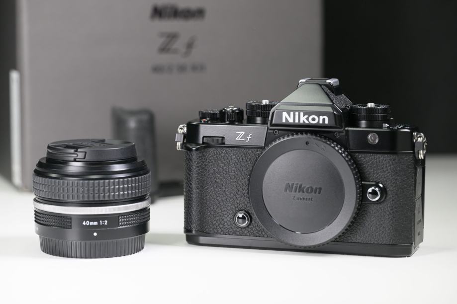 Nikon Zf + Nikon 40mm F2 SE kit