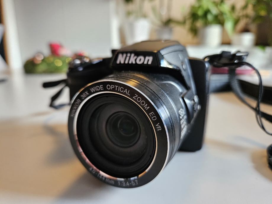 Nikon Coolpix P500