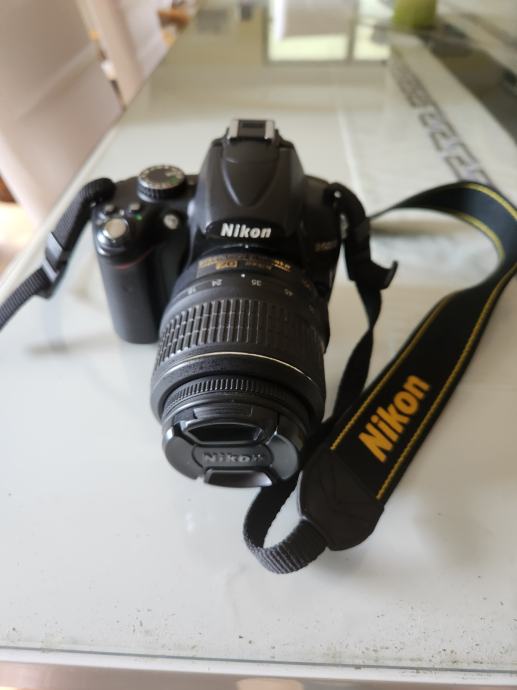 Nikon D 5000