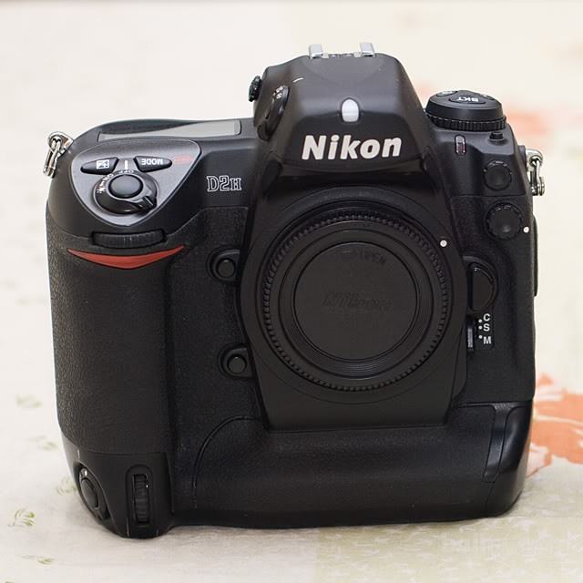 Nikon D2H