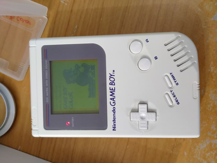 GameBoy črnobeli ekran.