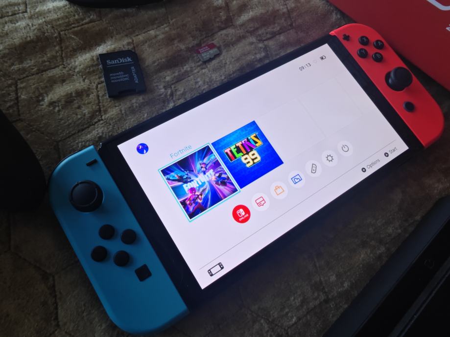 Nintendo switch OLED kot nov