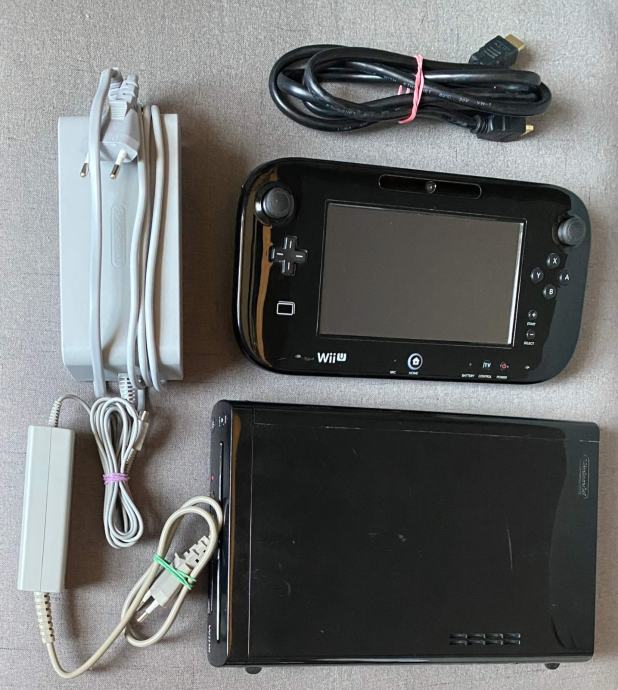 Nintendo Wii U Premium + 256GB USB Ključek + igre