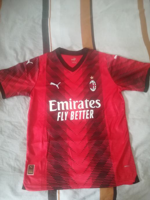 AC MILAN NOGOMETNI DRES