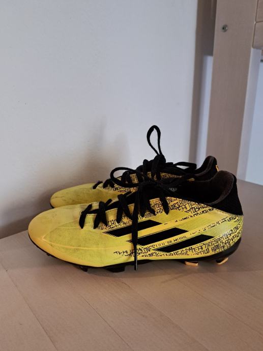 Adidas nogometni kopački 35,5