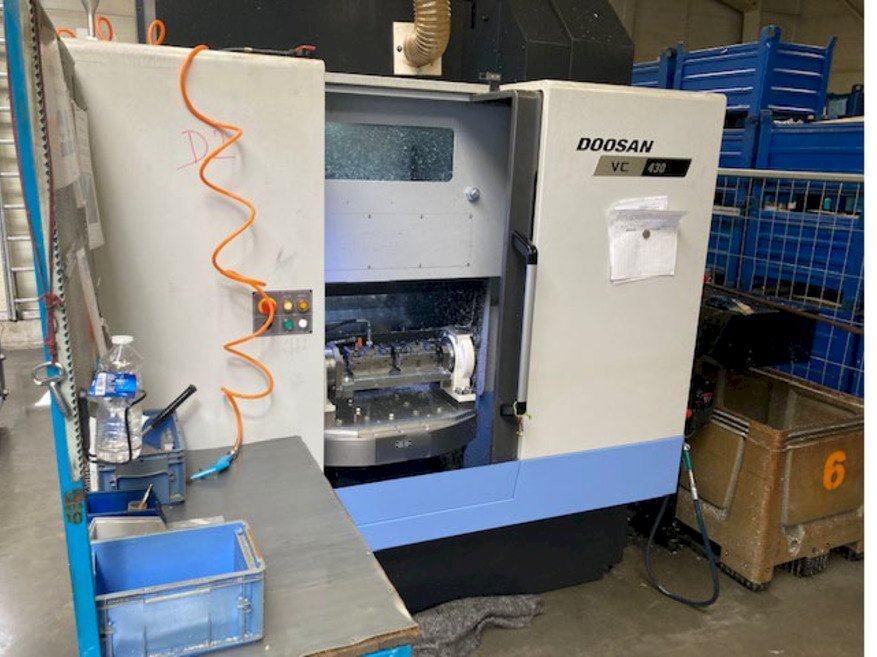 cnc obdelovalni stroj Doosan VC 430