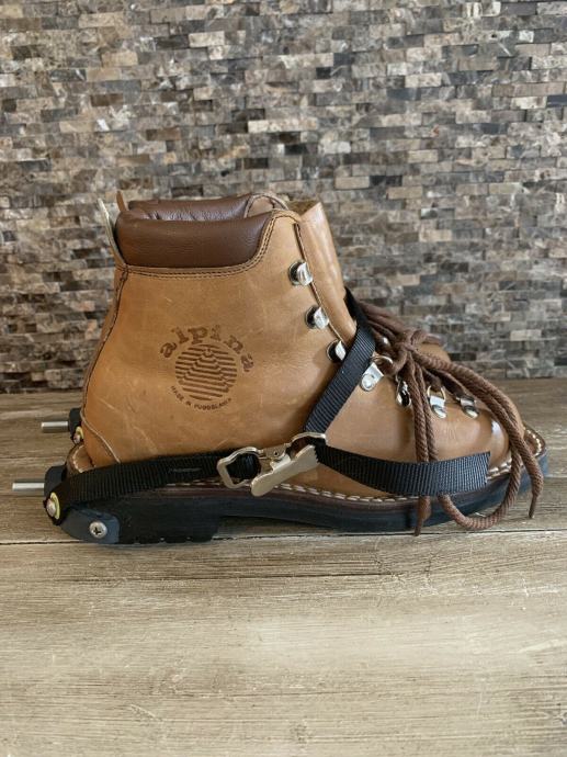 GOJZARJI ALIPINA VIBRAM velikost 42 Alpina Leather Made In Yugoslavia