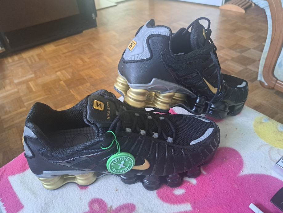 Popolnoma NOVE NIKE SHOX superge št 45