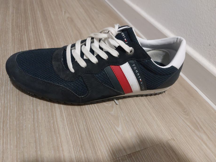 Tommy Hilfiger čevlji 43 NOVI