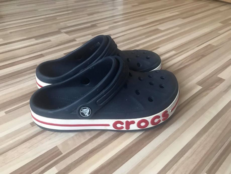 CROCS J2 oz. 33/34