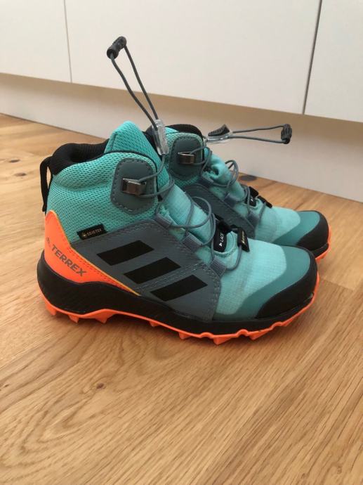 Gležnarji Adidas Goretex št 28