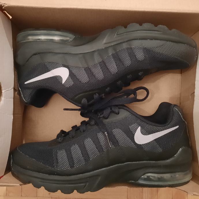 Nike Airmax superge 36 (35 - 35,5) črne