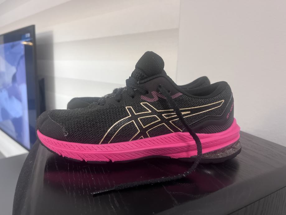 OTROŠKE SUPERGE ASICS vel.37!