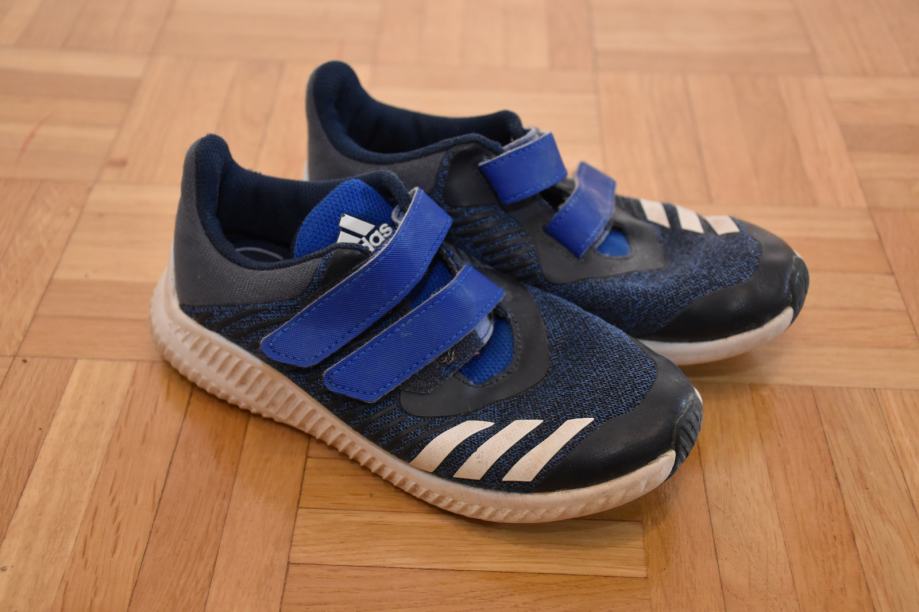 Superge Adidas velikost 31 1/2