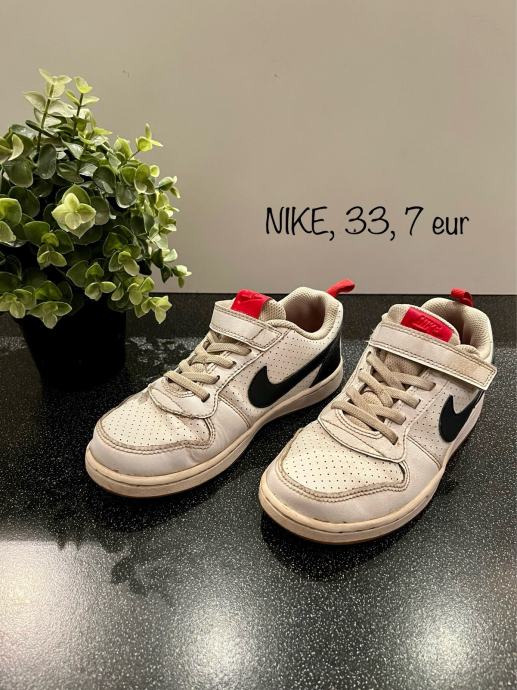 Superge Nike, številka 33