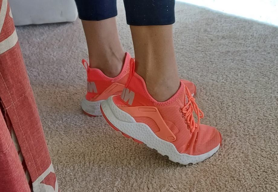 Nike Air Huarache , živo oranžni,št.37,5. 38