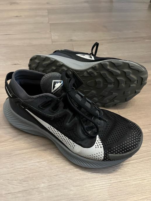 Nike Pegasus trail 2 št. 38