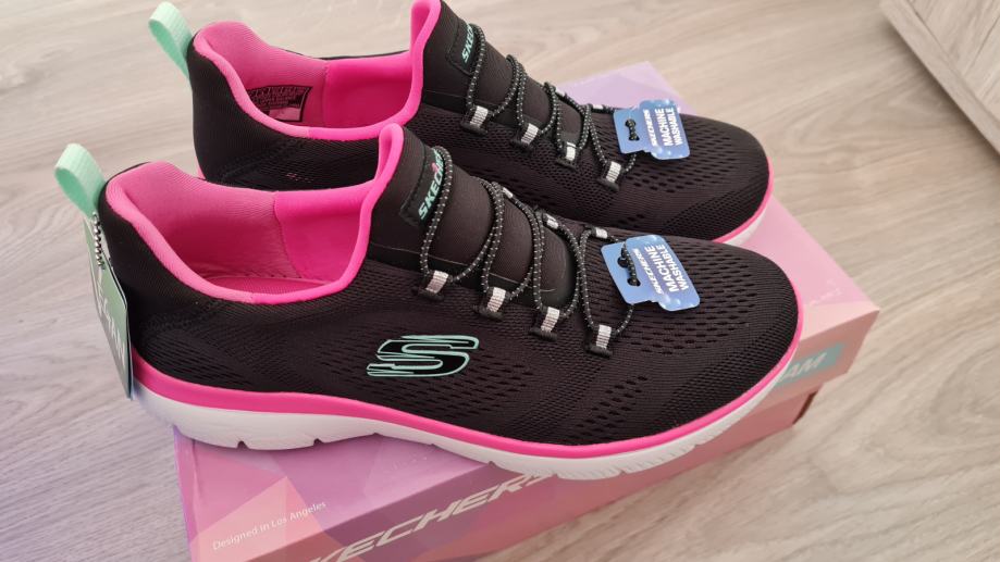 Nove Skechers 37