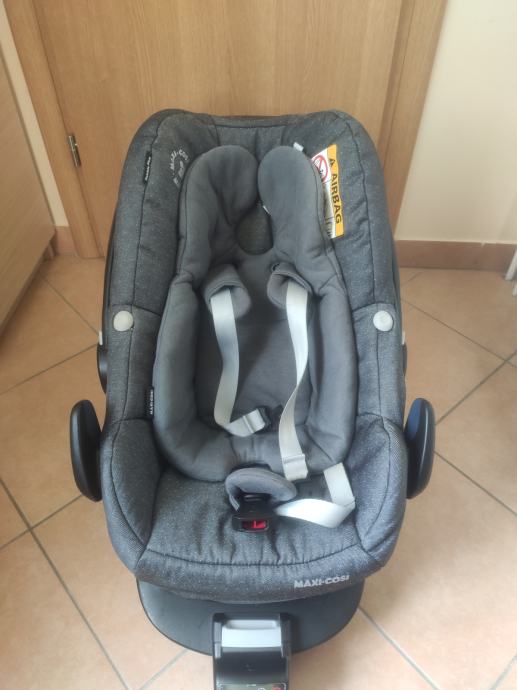 Lupinica Maxi Cosi in isofix baza