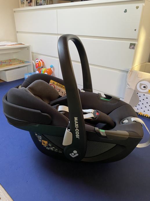 Lupinica Maxi Cosi Pebble 360 Pro + Isofix FamilyFix360