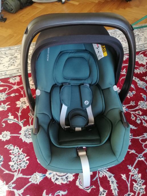 Maxi Cosi i-Size 40-75 cm Cabriofix + isofix podnožje FamilyFix 3