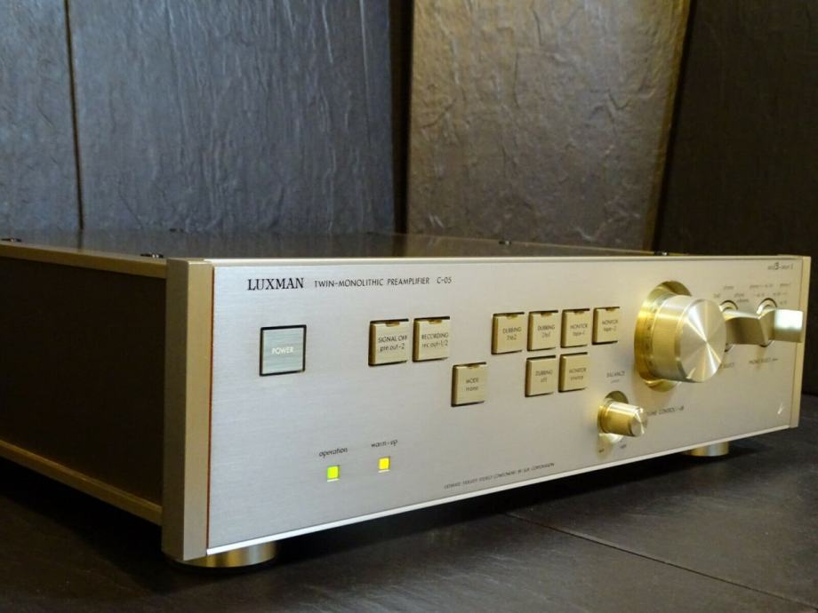 Luxman C-05