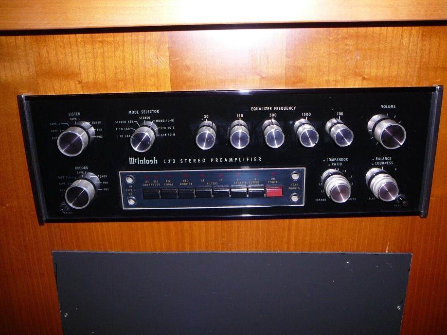 Stereo predojačevalnik McIntosh C33