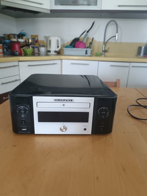 Marantz M-CR610 s CD enoto