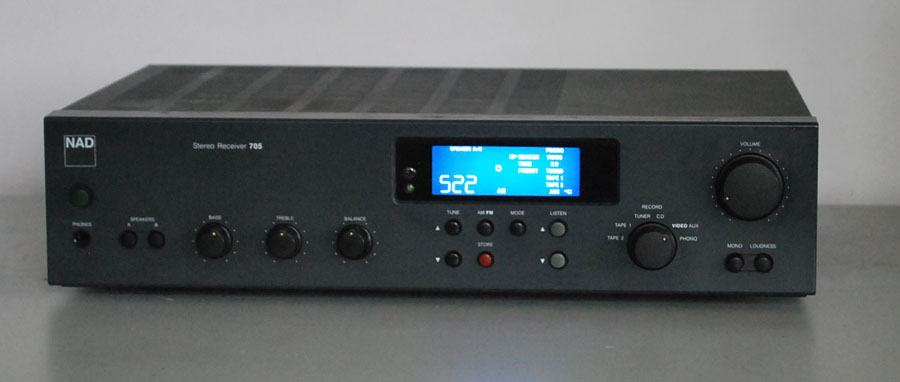 NAD stereo receiver 705