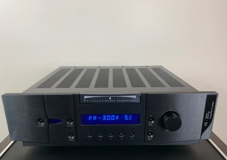 Pristine BAT VK-300x SE Hybrid Integrated / Hi-Fi ojačevalnik