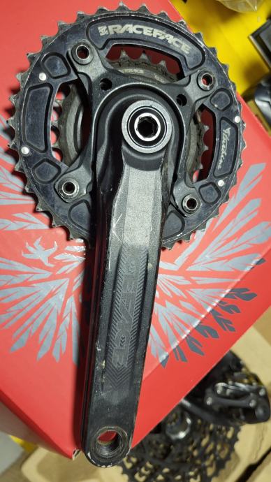 SRAM GX groupset, Raceface gonilka