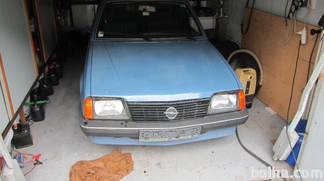 Opel Ascona, letnik 1984, 89700 km, bencin