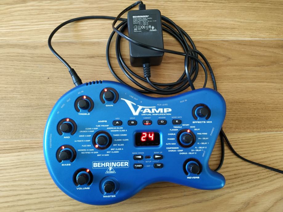 BEHRINGER V-AMP Virtual Amplification