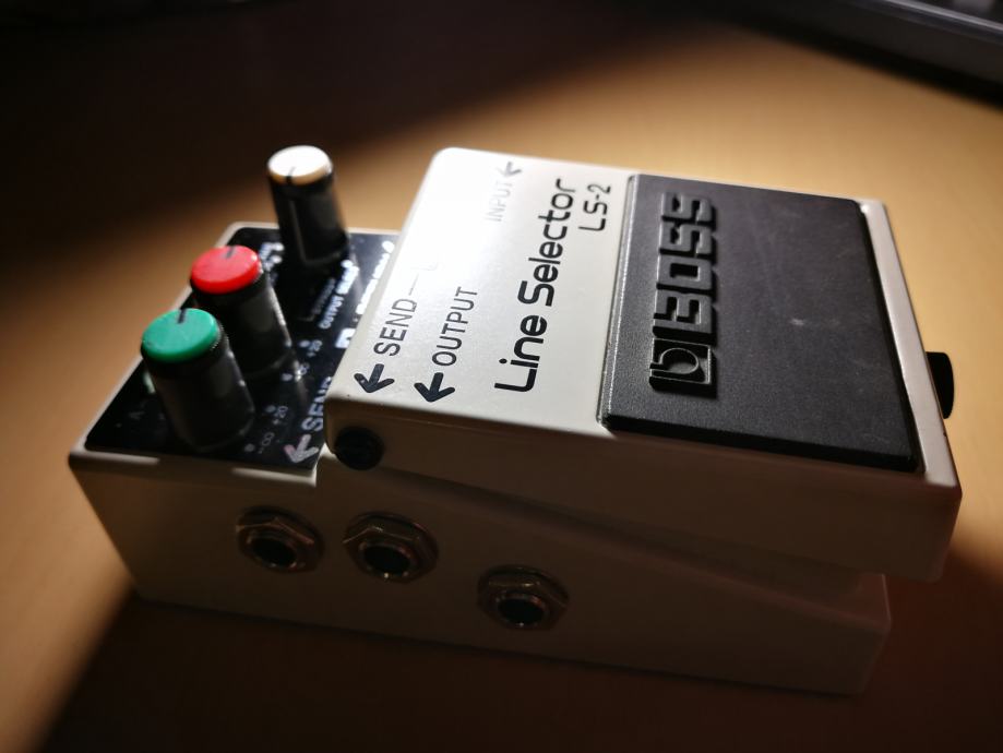 BOSS Line Selector LS-2