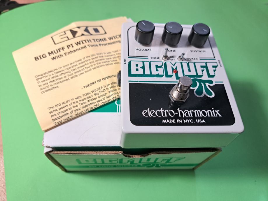 Electro Harmonix  - Big Muff with tone wicker (FUZZ)