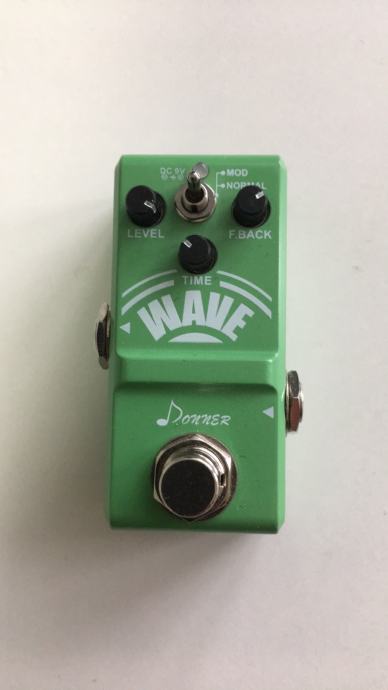 Kitarski efekt pedal delay, Donner Nano Wave, nov