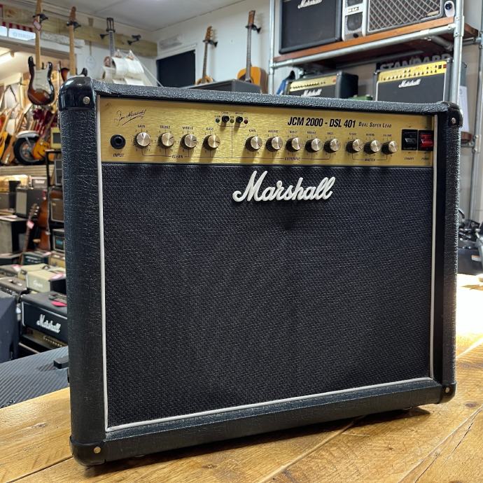 Marshall JCM 2000 40W 1x12" Combo