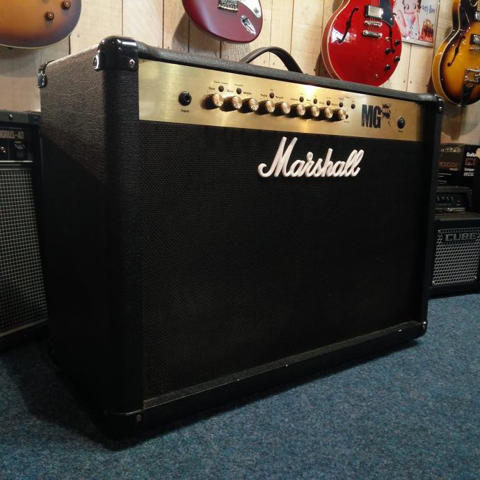 Marshall MG 100FX 212