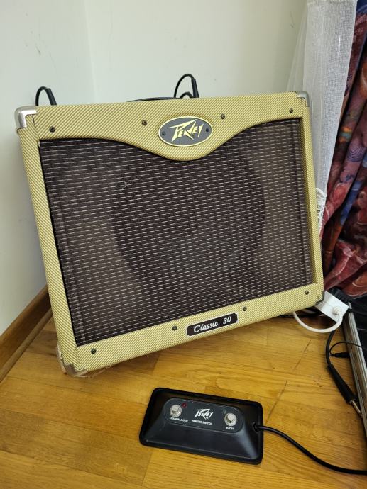 Peavey Classic 30 + footswitch