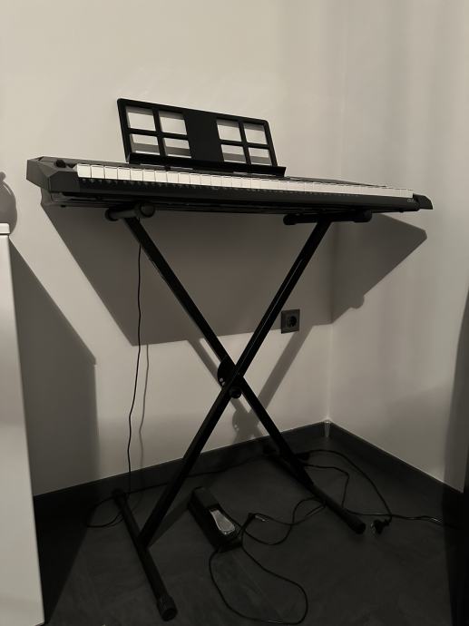 CASIO CT-X3000 klaviature + stojalo + pedalo