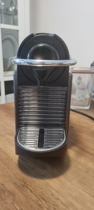 Nespresso PIXIE ELECTRIC TITAN + kapsule