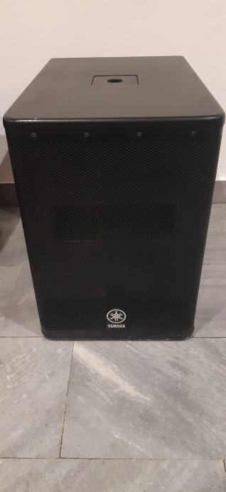 aktivni subwoofer YAMAHA DXS12