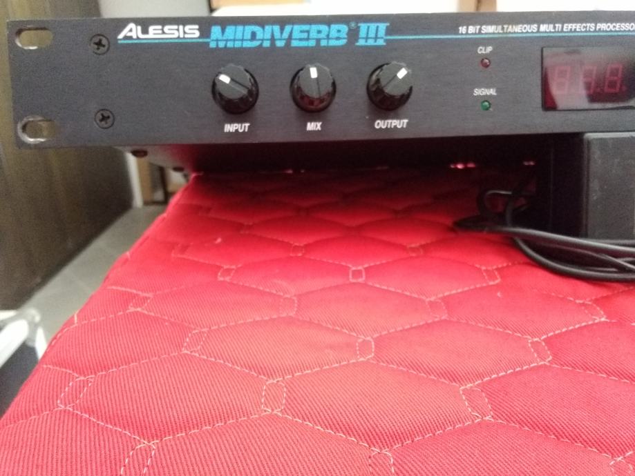 Alesis MIDIVERB III