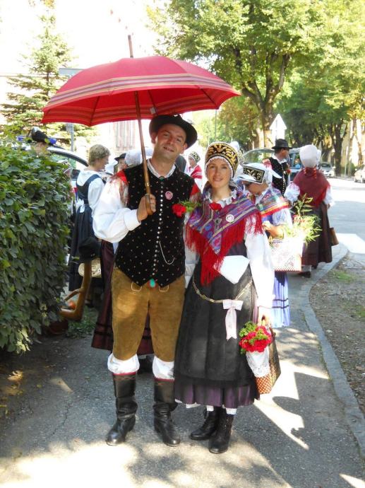 Moška gorenjska narodna noša in škornji (velikost 43)