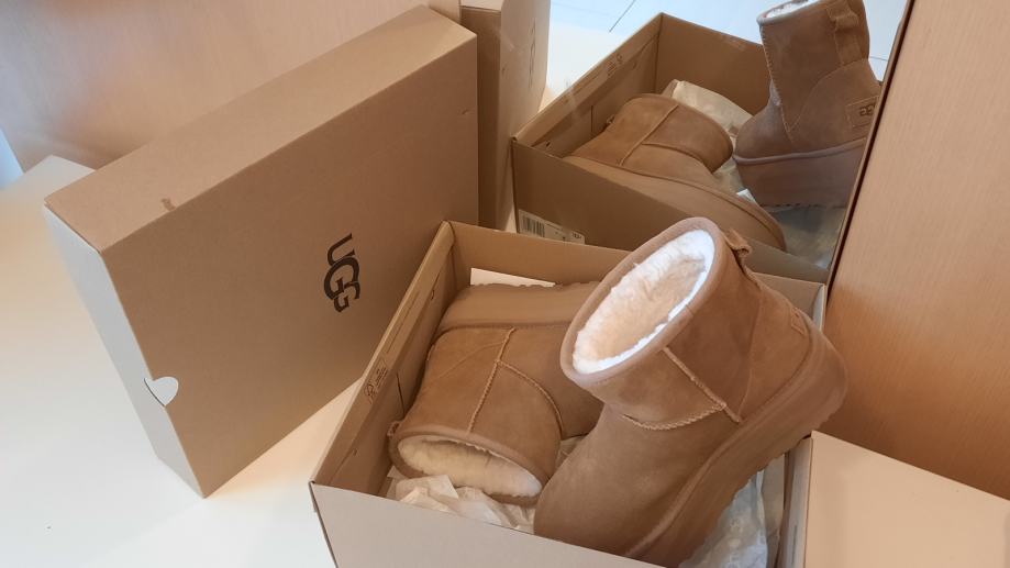 UGG platform boots, št.38