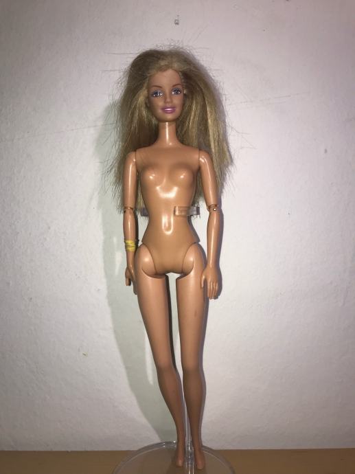 Waving barbie