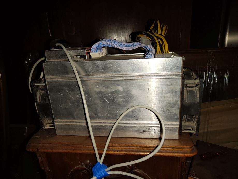 Antminer L3+